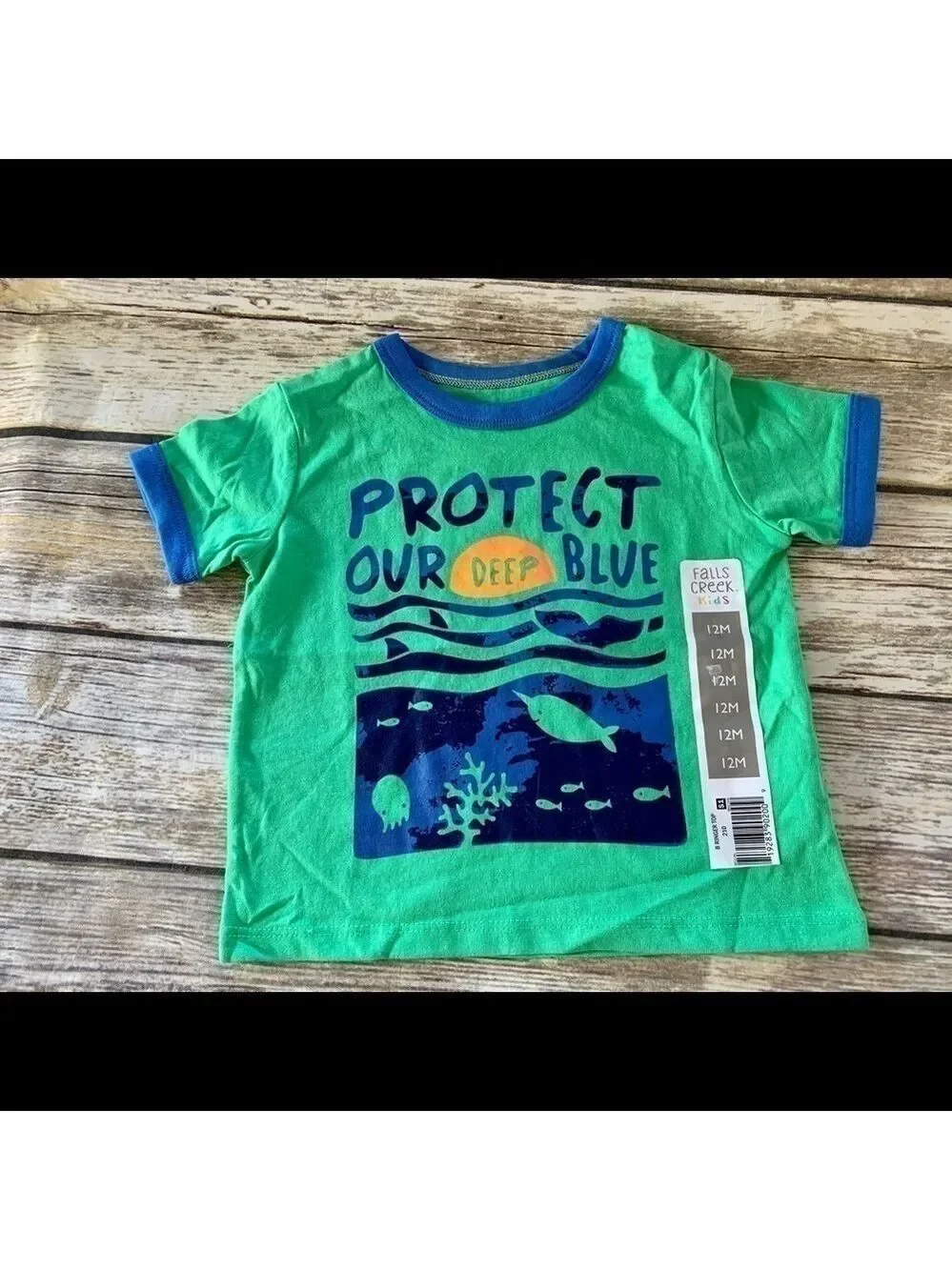 🦊3 NWT GRAPHIC TEES